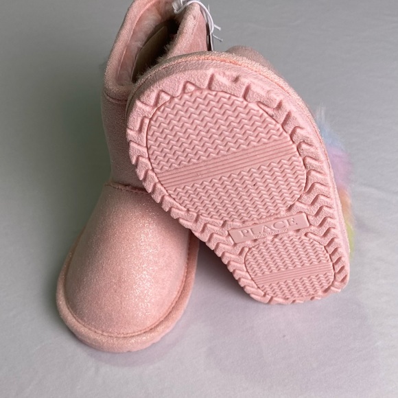 Boots from The Children’s Place. Size 6 and color pink with a unicorn. - Picture 4 of 6